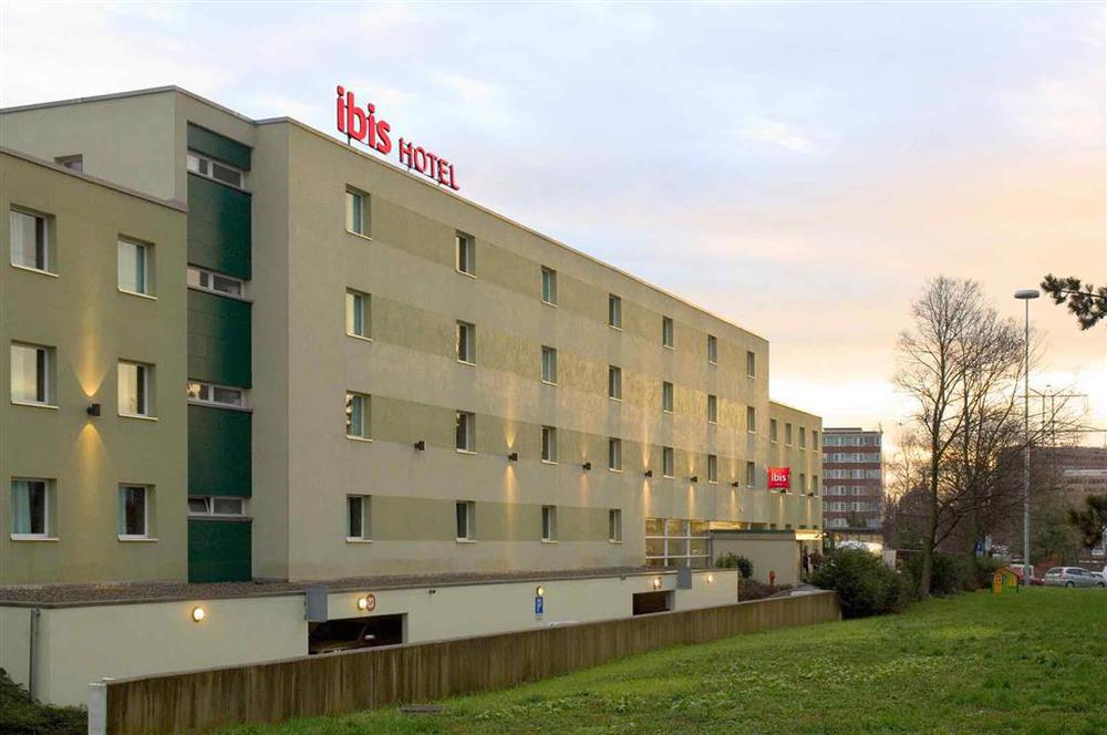 Готель Ibis Geneve Aeroport Екстер'єр фото